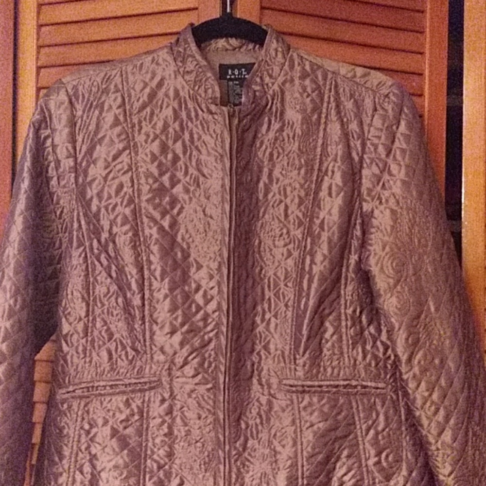 Womans jacket - Picture 2 of 4